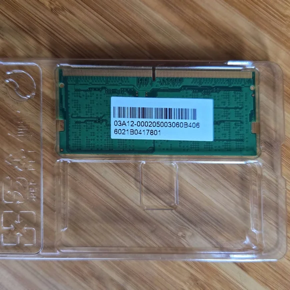 Green DDR5 SO-DIMM 16GB RAM - Picture 2 of 3